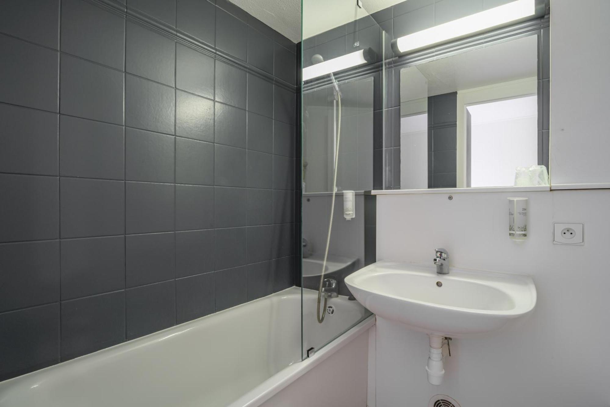 Brit Hotel Reims La Neuvillette Eksteriør bilde